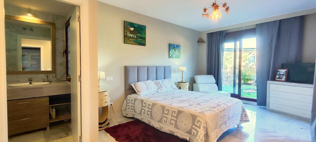 Gorgeous 3 Bedrooms In Villa Natural Reserve Park! Estepona Esterno foto